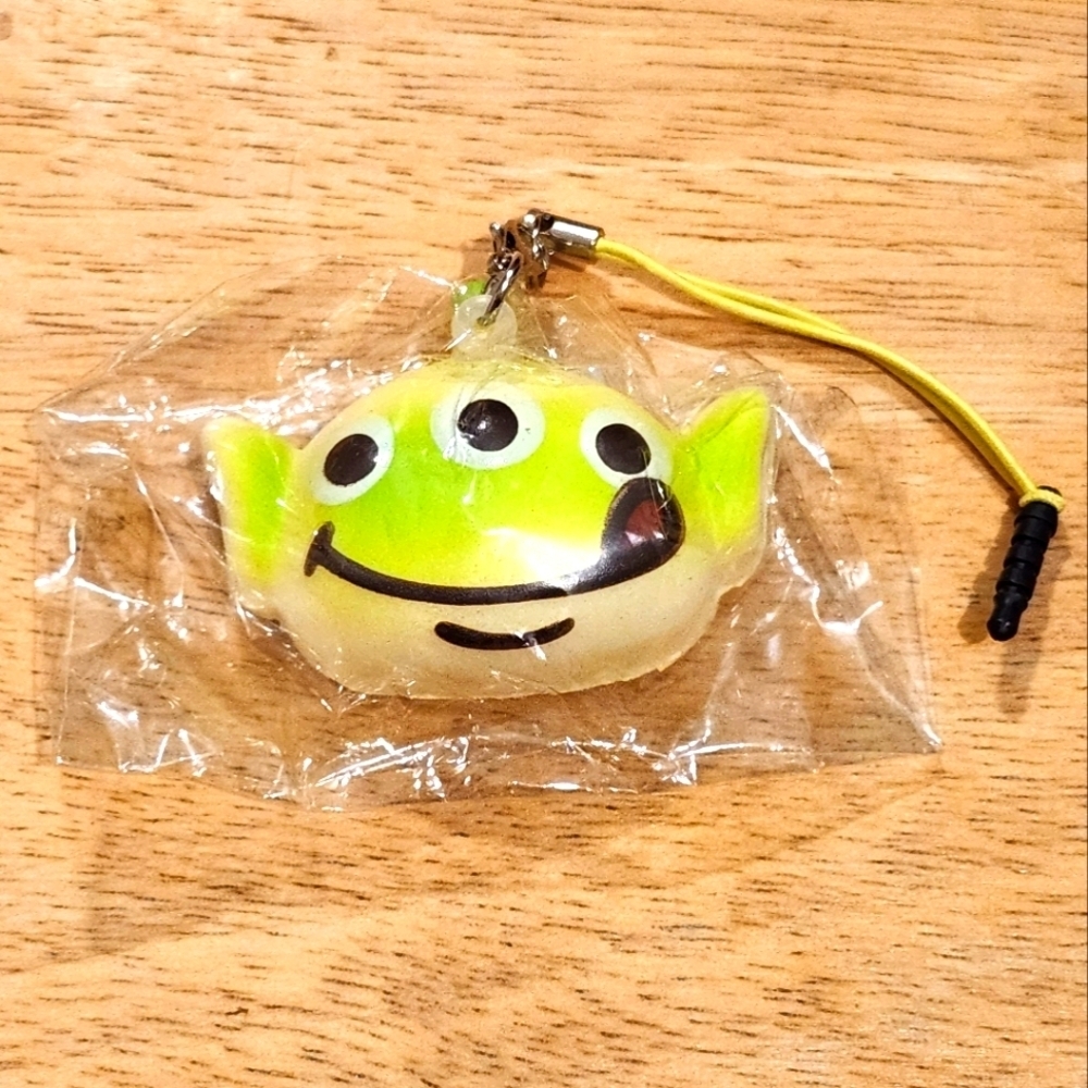 *4 for $20* Toy Story Alien Melon Bread Squishy Strap - Squishee Squishie